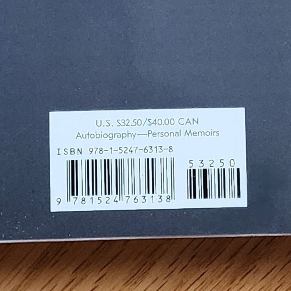 Becoming Hardcover By Michelle Obama - Picture 8 of 8